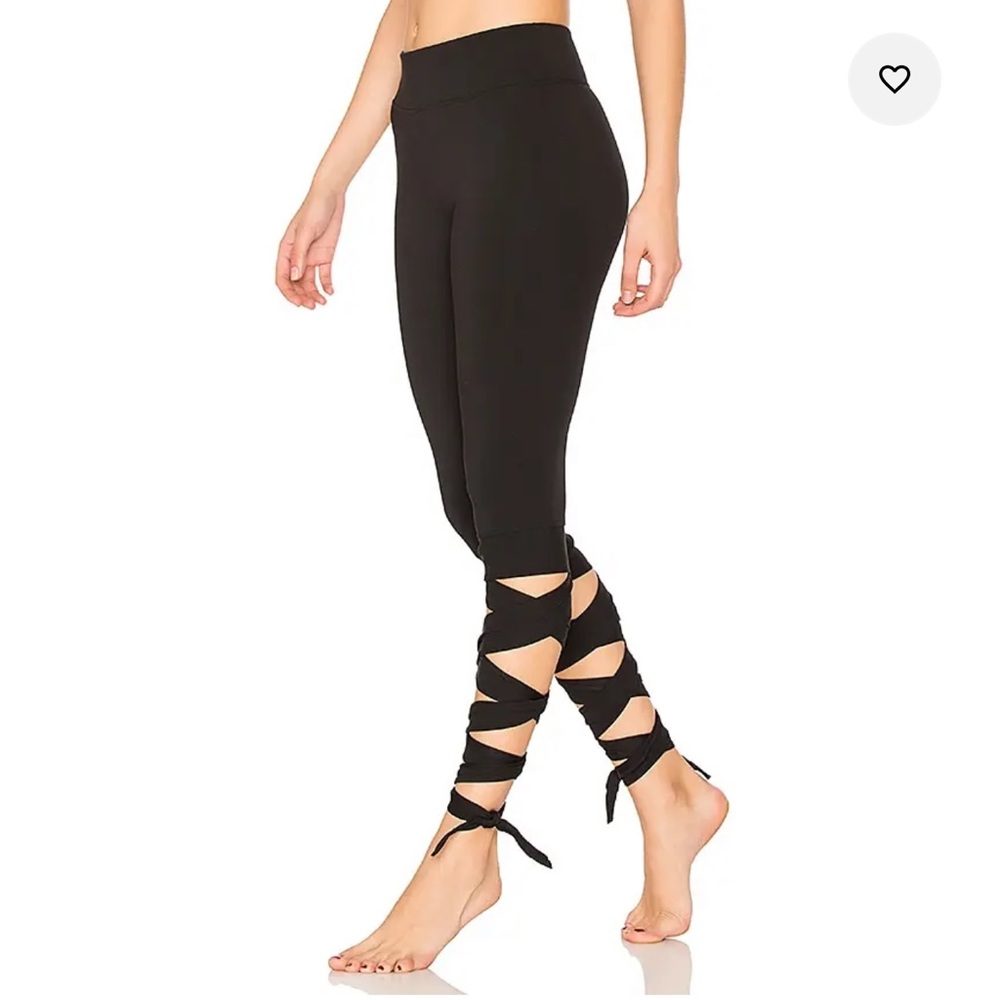 ✔️ SOLD! ✔️ Free People Motion Legging - Black
